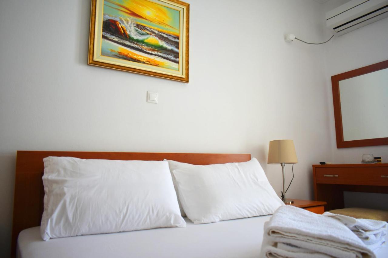 Ionio Rooms II Himara Kültér fotó
