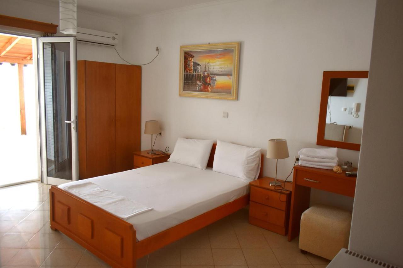 Ionio Rooms II Himara Kültér fotó