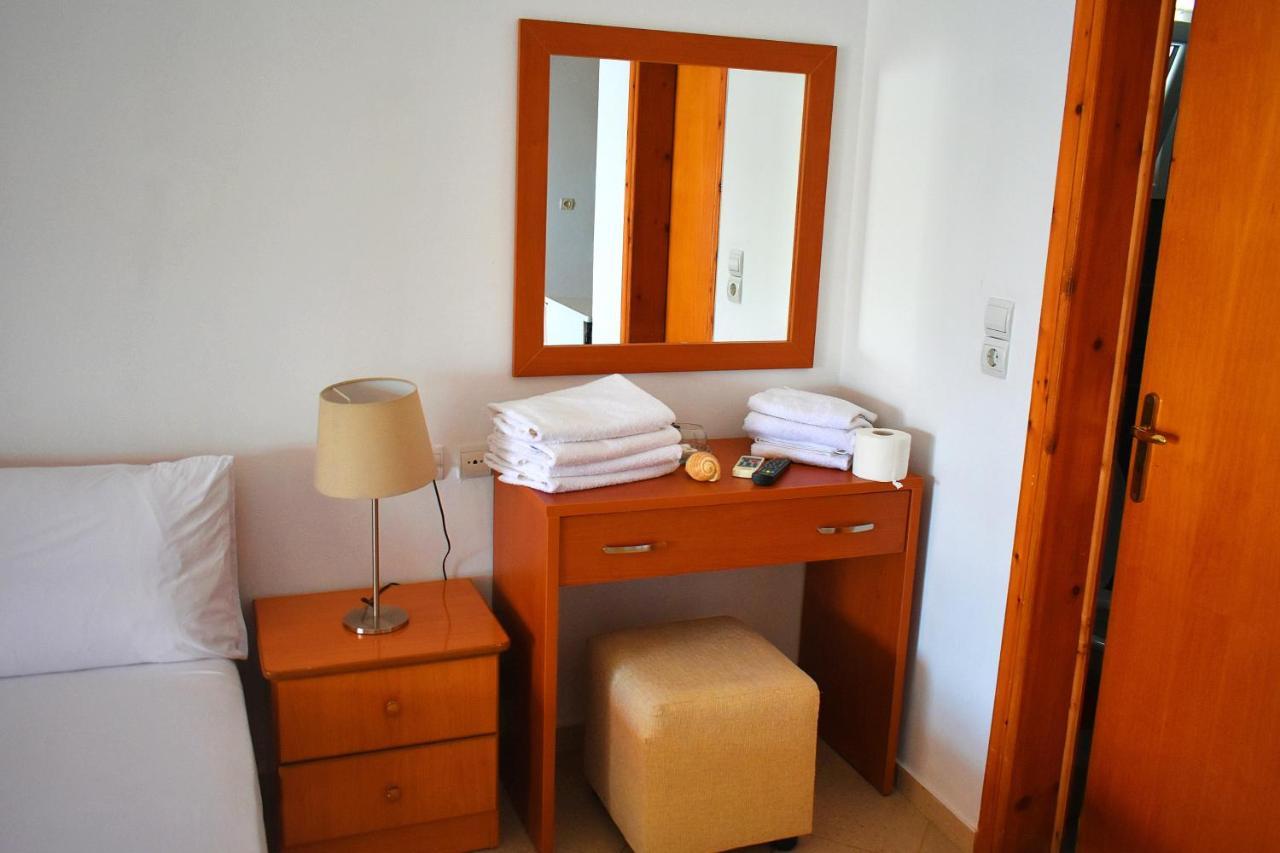 Ionio Rooms II Himara Kültér fotó