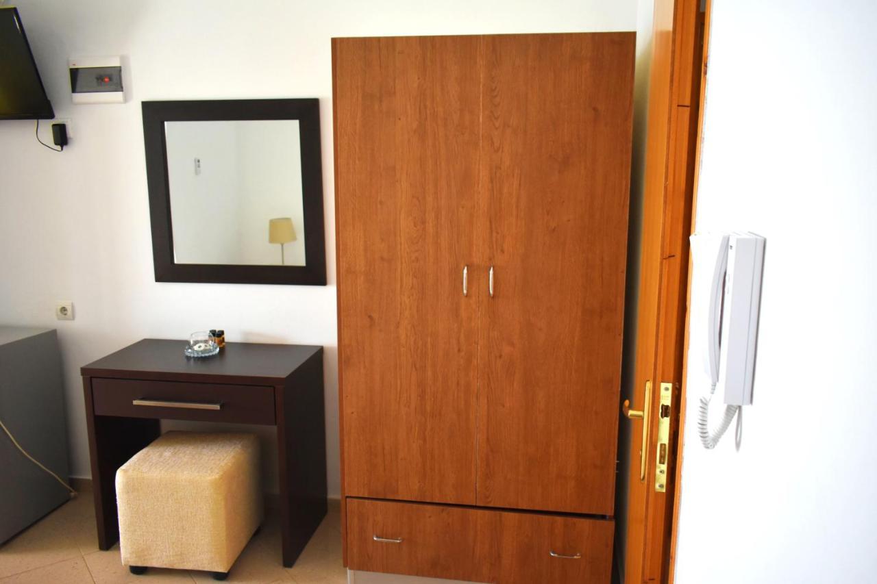 Ionio Rooms II Himara Kültér fotó